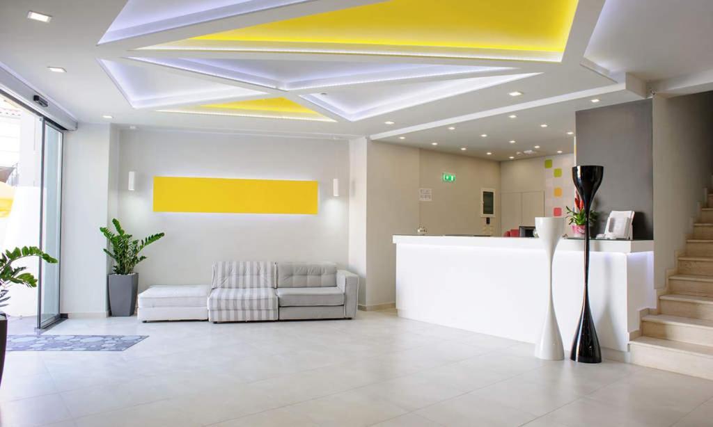 Princess Family Suites Plános Esterno foto